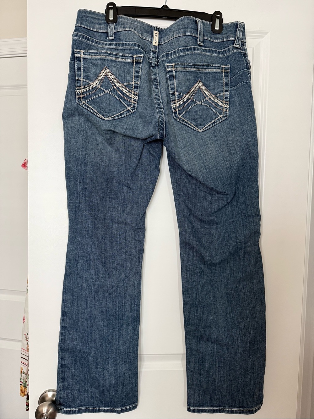 Ariat Women's Medium Wash Straight Leg Jeans- Worn Once - Picture 2 of 4